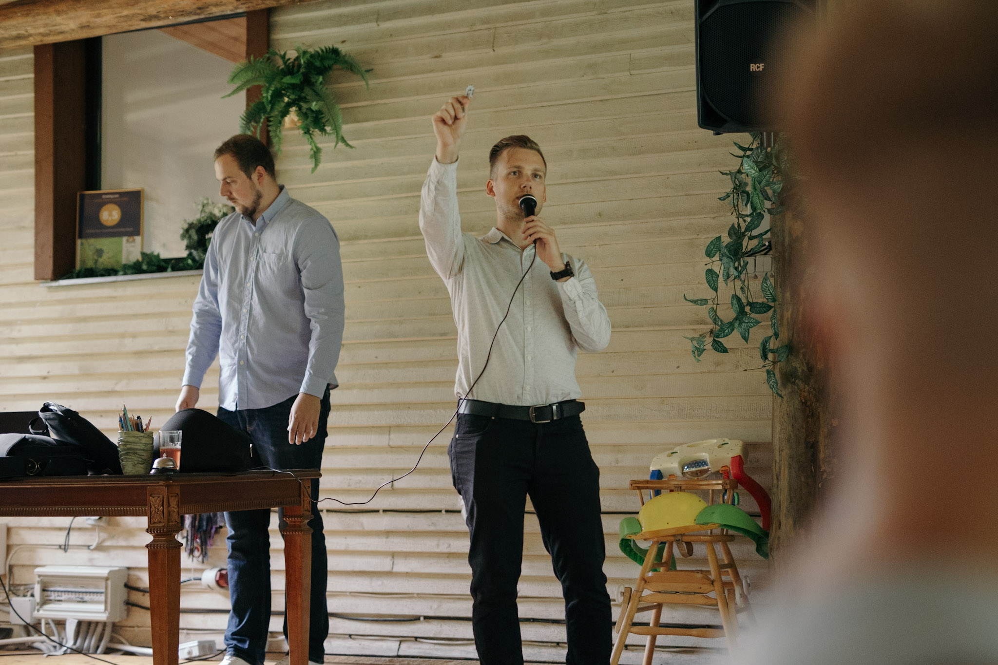 Aleksander ja Marko-Alari juhtimas Dolm IT mälumängu